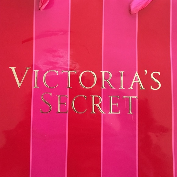 Variety of Victoria Secret Bags. - Picture 2 of 2