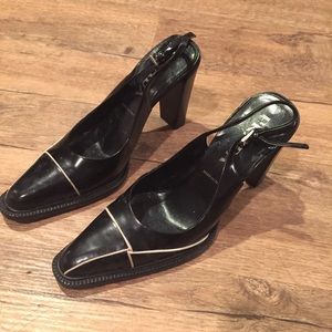 Black patent leather Prada pumps heels 36.5