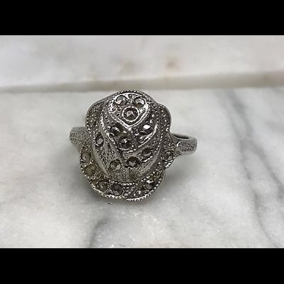 Sterling Silver ring - Picture 1 of 2