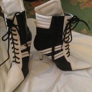 Ellie GORGEOUS high heeled boots. SZ 7 SEXY! SEXY!