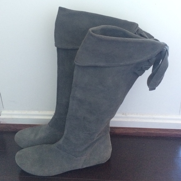 Steve Madden fold over boots