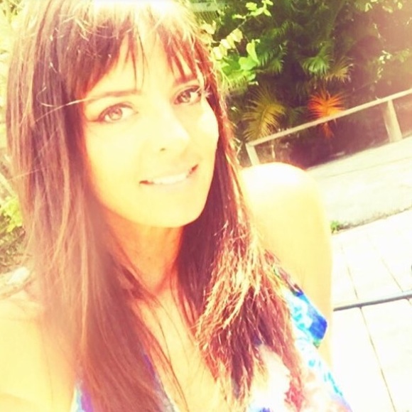 Meet your Posher, Mindy - Picture 3 of 3