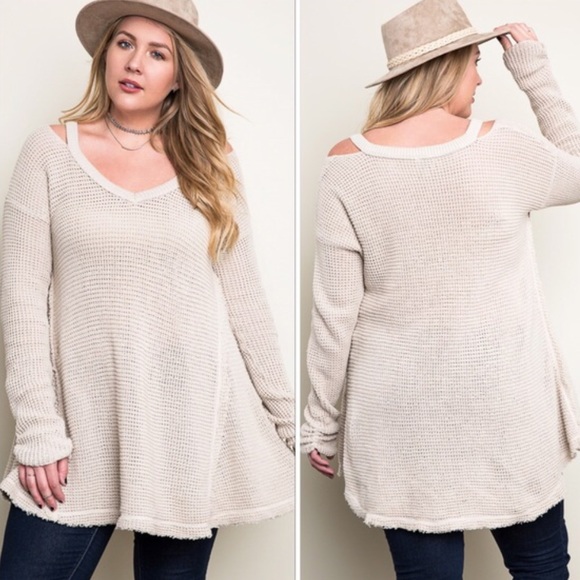 🎉HP🎉Plus Size Waffle Knit Oversized V-neck Tunic - Picture 2 of 4