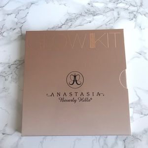 Anastasia beverly hills glow kit (That Glow)