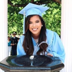 Meet your Posher, Janel