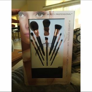 limited edition luxe cosmetic brush collection