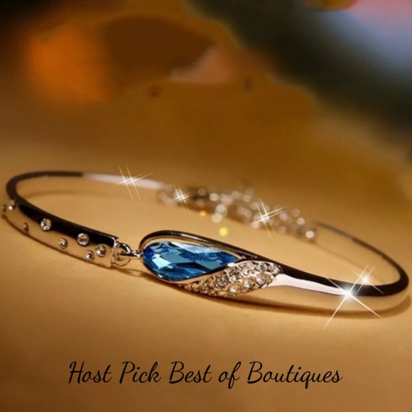 Jewelry - 🎉HP 2/8🎉Best of Boutique 💐