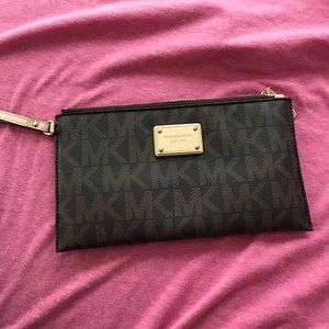 Michael Kors brown wristlet
