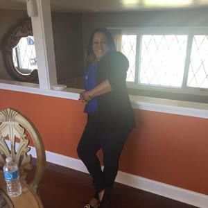 Meet your Posher, Lisa