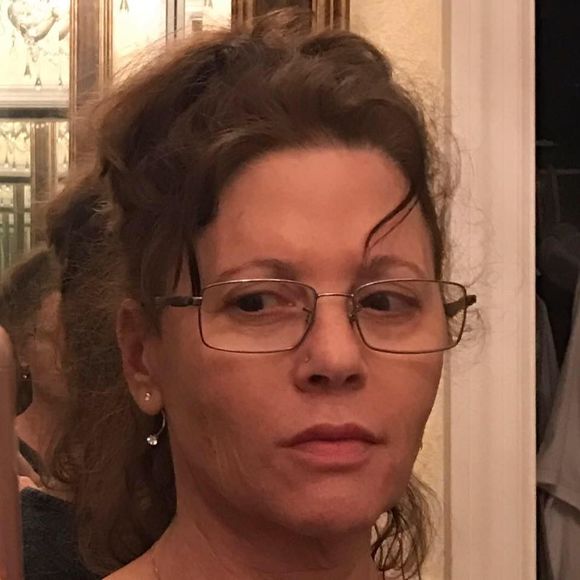 Meet your Posher, Lorri