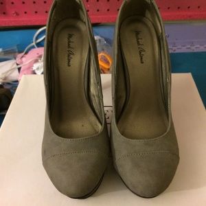 Michael Antonio gray heels lightly used, worn 4x's