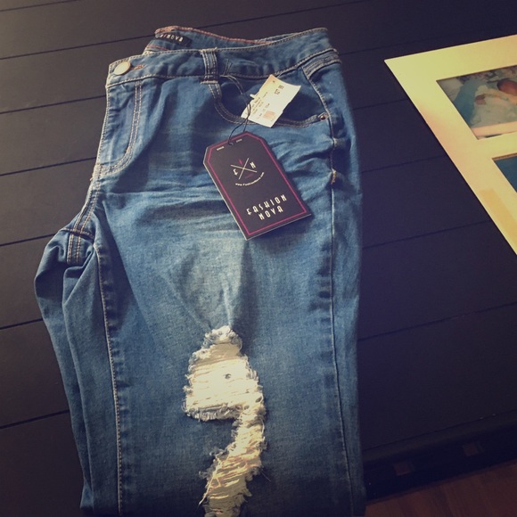Fashion Nova Ripped Jeans Sz:15