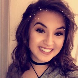 Meet your Posher, Alyssa