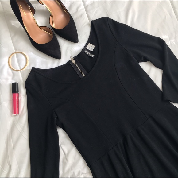 Black 3/4 sleeve skater dress