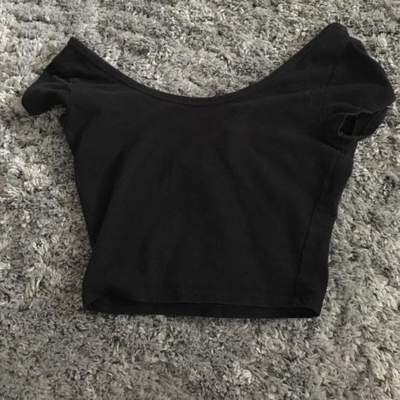 simple black crop top