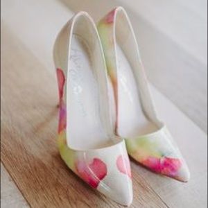 Alice + Olivia watercolor pumps