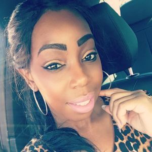 Meet your Posher, Neeka