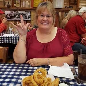 Meet your Posher, Sharon