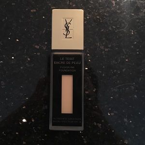 YSL FUSION INK FOUNDATION