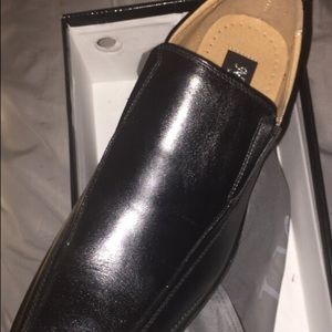Black leather dress shoes