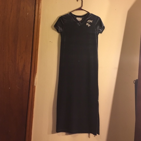Dress size 16 (youth) - Picture 1 of 4