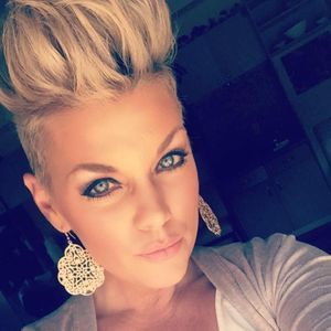 Meet your Posher, Brooke