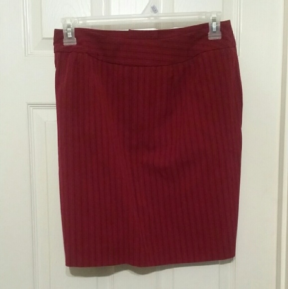 Skirt - Picture 1 of 2
