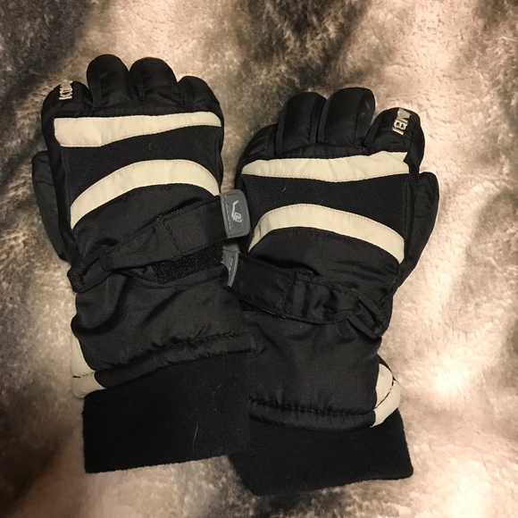 Junior size small ski gloves.