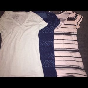 3 V-Neck T-Shirts