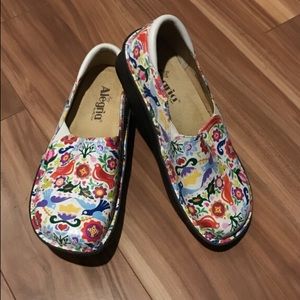 Alegria size 37