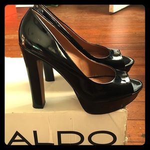 Aldo Nasrin black patent leather pump size 39