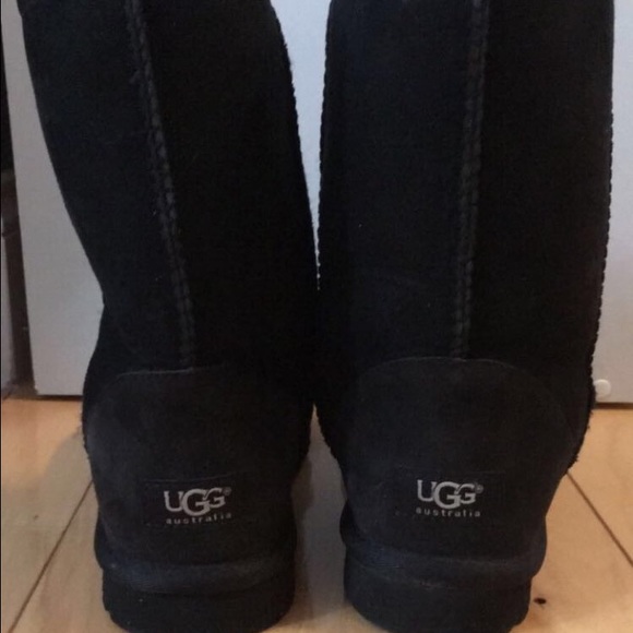 Black Short Uggs