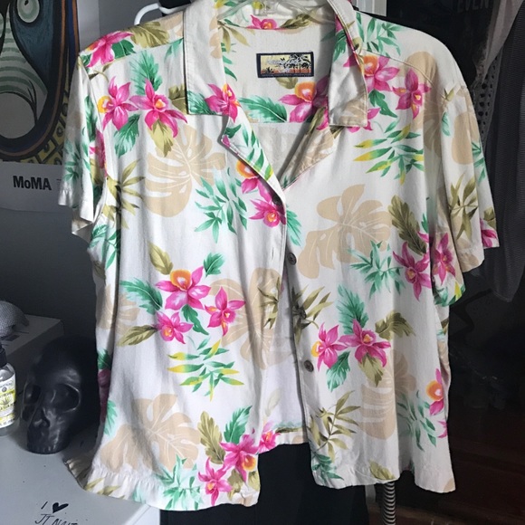 cute loose Hawaiian shirt!!