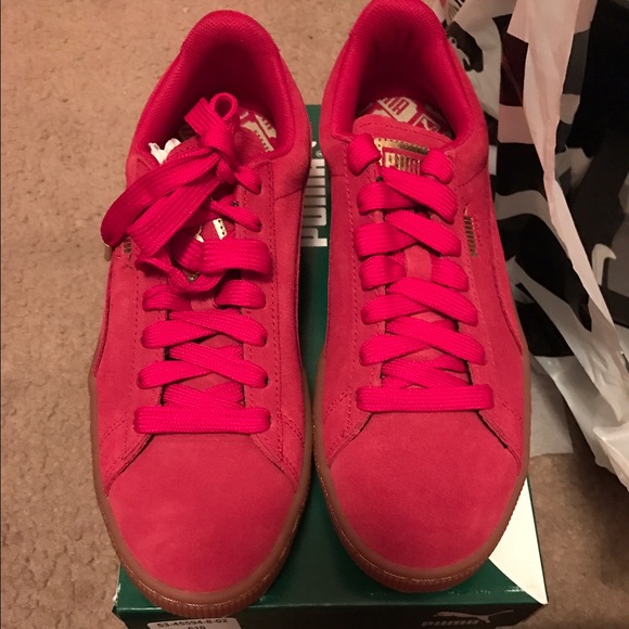 Brand New Red Puma Suede Classic Women - Picture 2 of 4