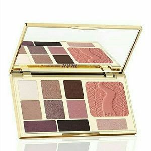 Giving away tarte limited ed noir clay palette!