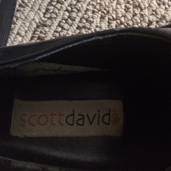 Dress shoes - Picture 2 of 3