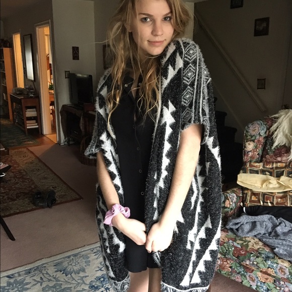 Boho Fuzzy Sweater Cartigan