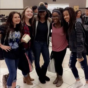 Meet your Posher, Abbie