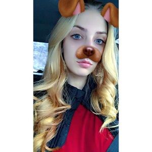 Meet your Posher, Brittany