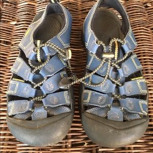 Keen waterproof sandals - boy/girl size 3