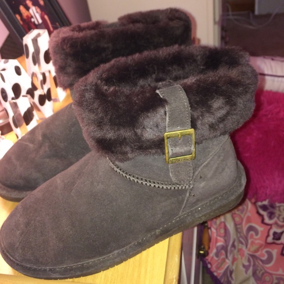 Brown bearpaw boots MAKE AN OFFER😊
