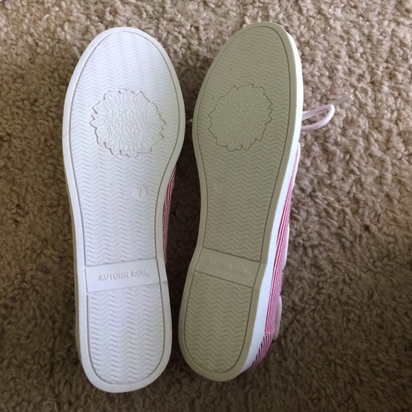 Autumn Run Striped Flats - Picture 2 of 3