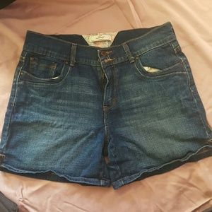 Women's Levi jean shorts