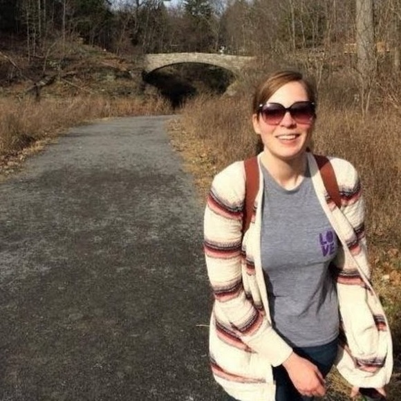 Meet your Posher, Megan - Picture 1 of 1