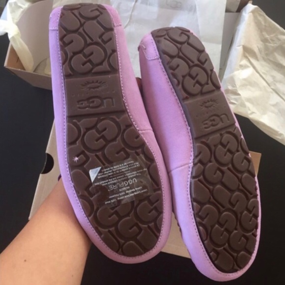UGG authentic scalloped lilac bloom moccasins Sz 8 - Picture 3 of 4