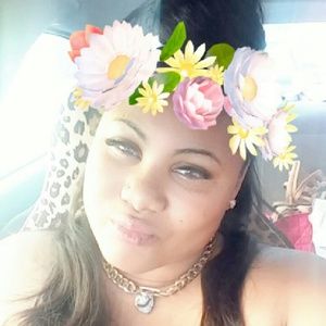 Meet your Posher, Regina