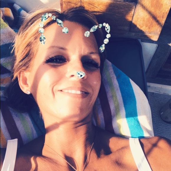 Meet your Posher, Lori - Picture 7 of 8