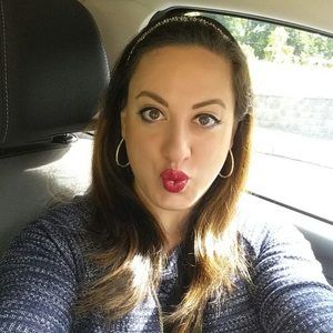 Meet your Posher, Miriam