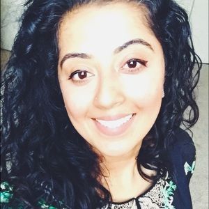 Meet your Posher, Monica