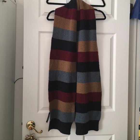 Marc Jacobs Scarf!  Mens'.  Excellent condition!